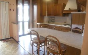 A Big Apartment In Rho